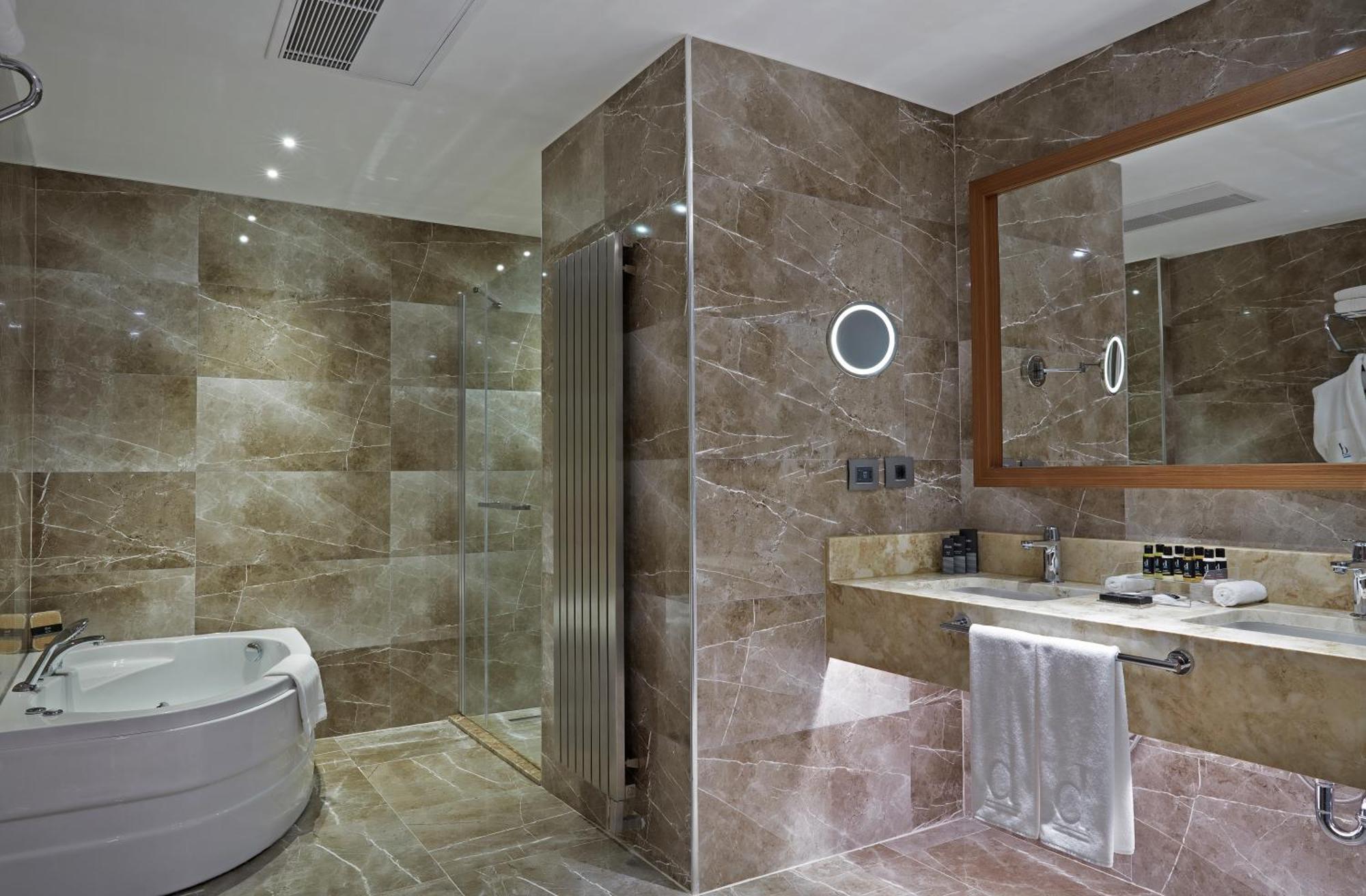 Dedeman Kayseri Ngoại thất bức ảnh